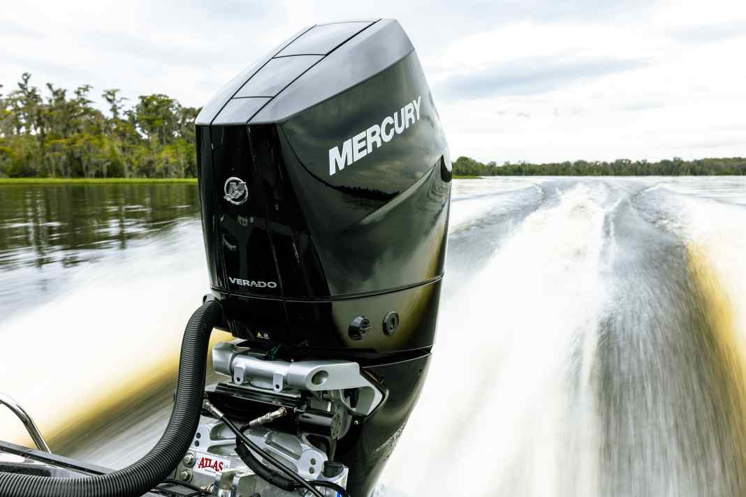 Mercury bringt die ersten V10-Außenbordmotoren der Branche