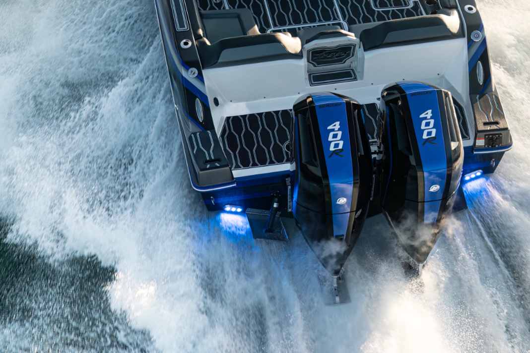 The new model from Mercury: V10 400R