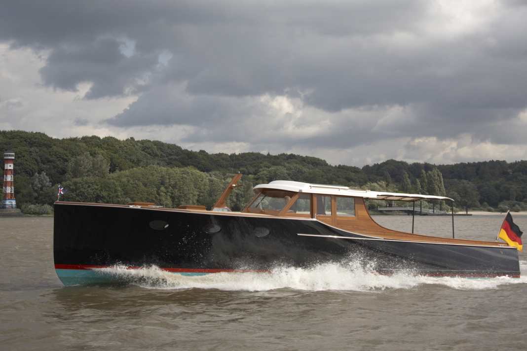 Designed by Judel/Vrolijk and built at the Lütje shipyard: the 15 metre inland motor yacht Georgia 50.