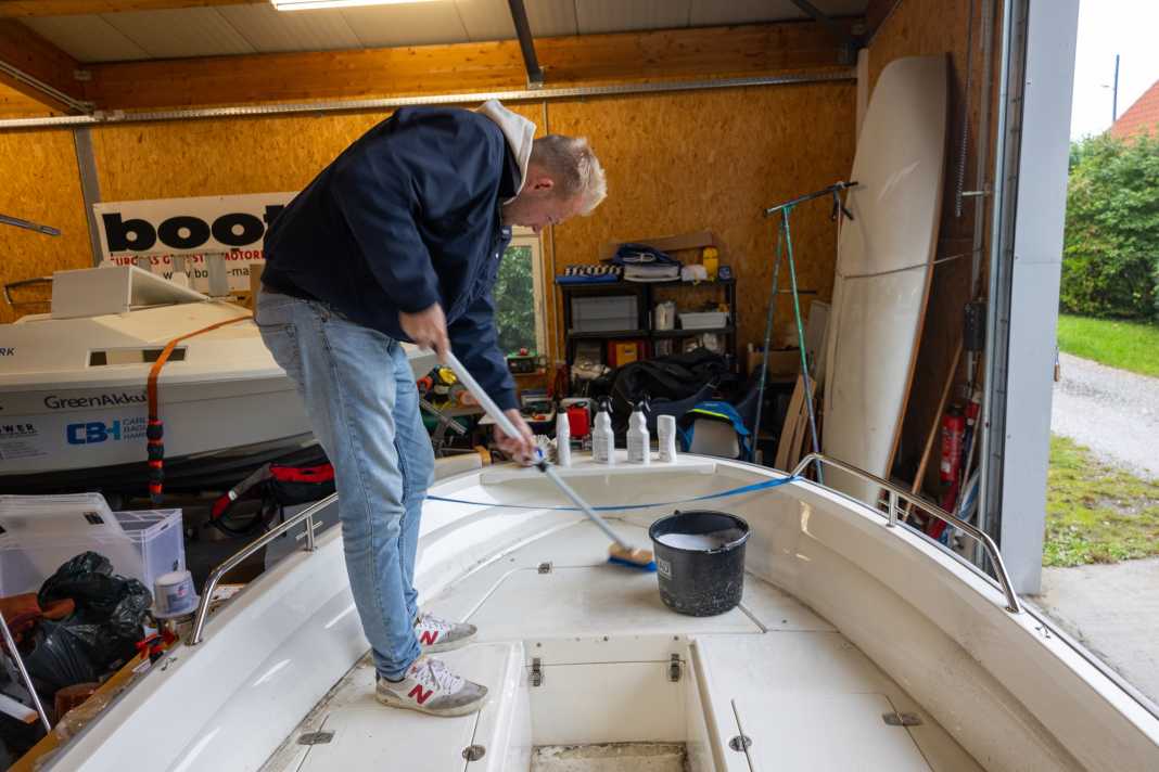 Now that the Pegazus 450 has been in storage for a while, we want to make it shine again