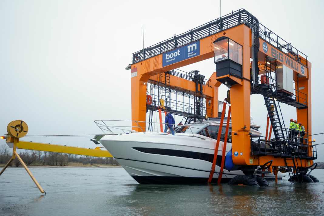 The first Superstar is prepared for uncraning: the Princess S65