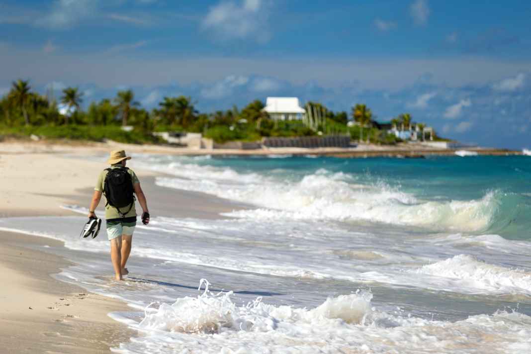 Robinson moment on Man-O-War Cay: you can hardly get more of a Caribbean feeling