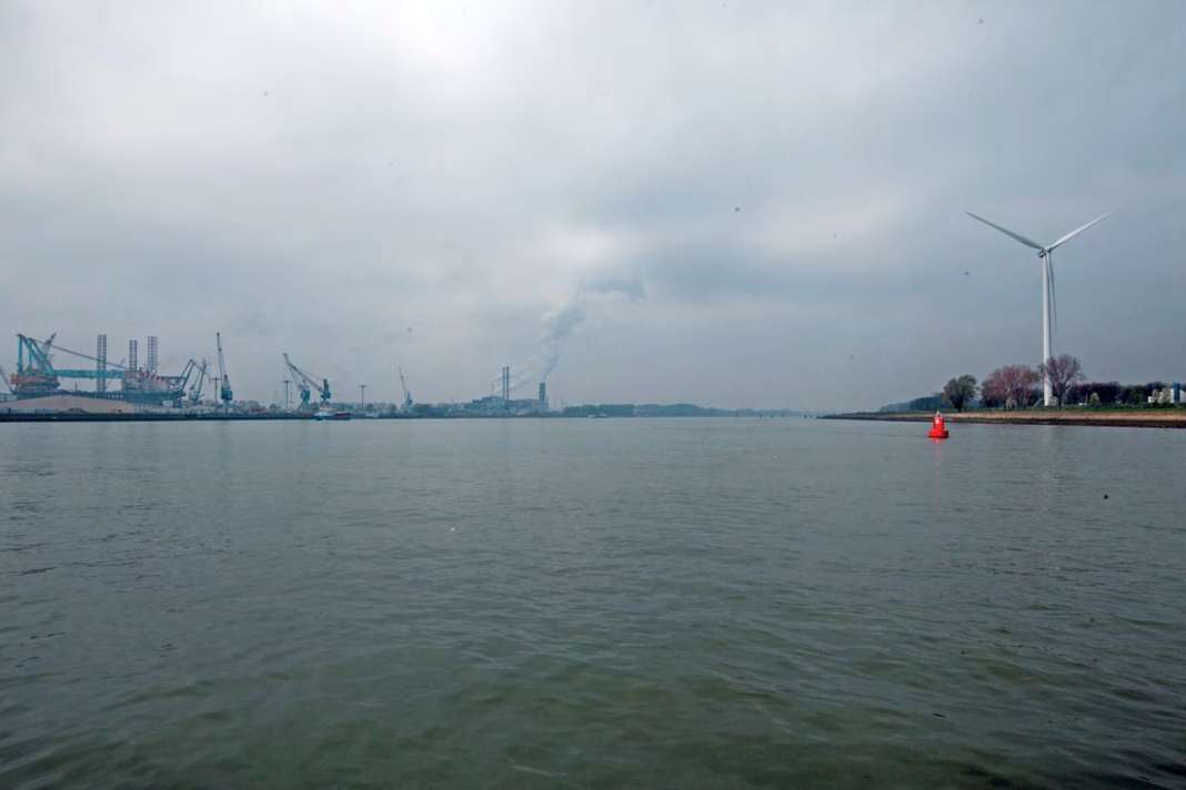 Grey in grey - rather boring