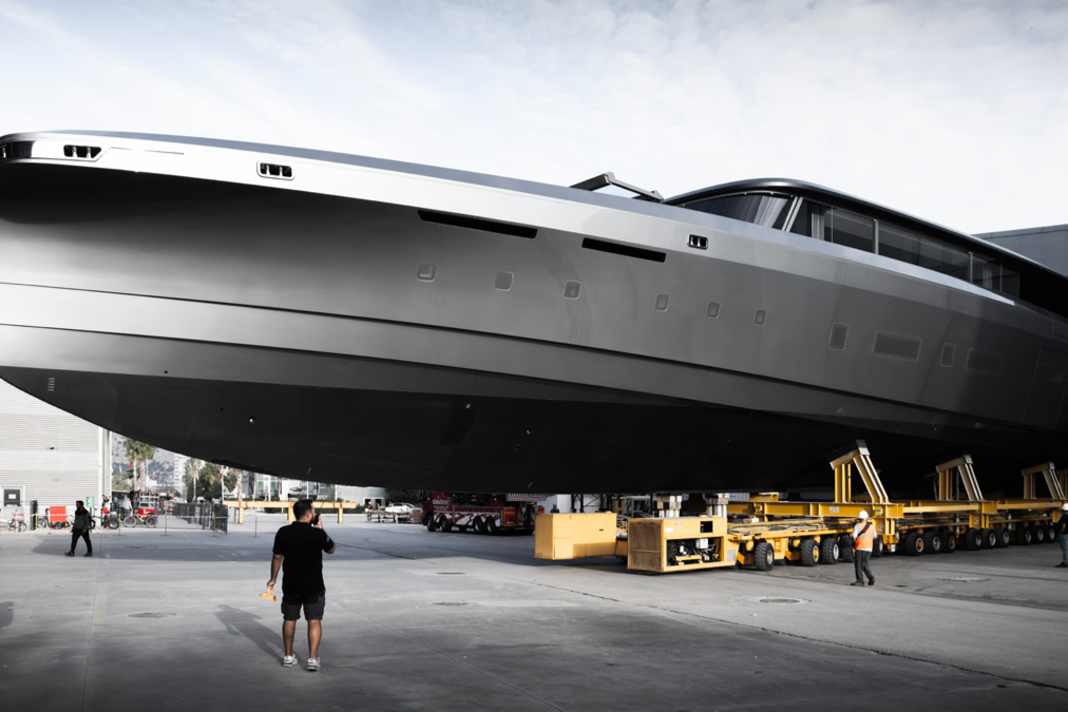 The 50 metres slowly creep out of the hall.