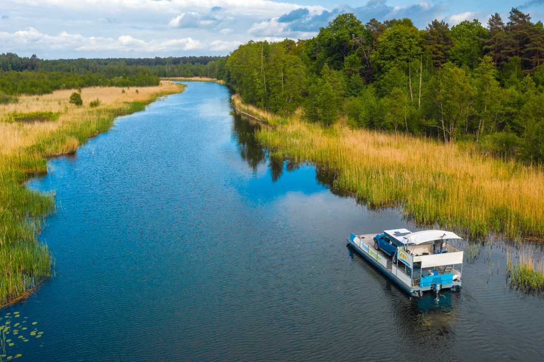 Die Wasserstraße ganz für sich allein: In der Nebensaison herrscht auf der Oberen Havel und ihren Nebengewässern deutlich weniger Verkehr