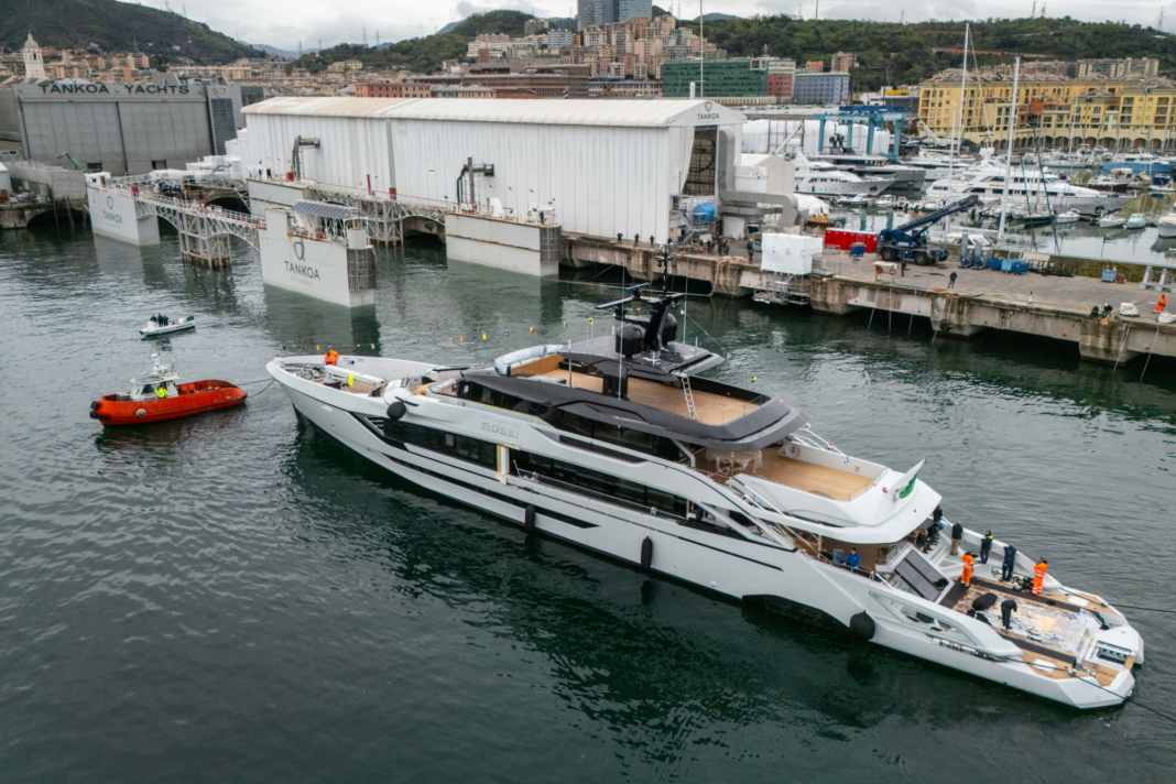 "Rose" is the first unit in Tankoa's semi-custom T55 Sportiva series. The 55 metre yacht shines aft with a lowered pool and underwater windows (in front of the last fender).