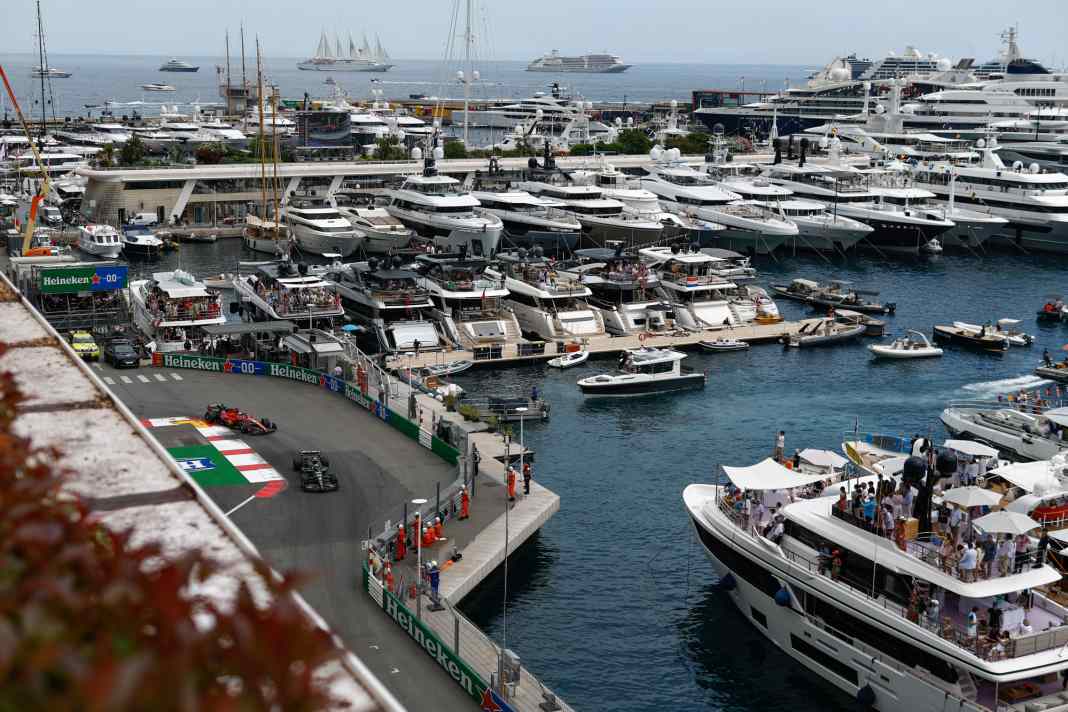 Vom 24. bis 26. Mai versammelten sich die Superreichen auf ihren Yachten, um den Grand Prix zu beobachten