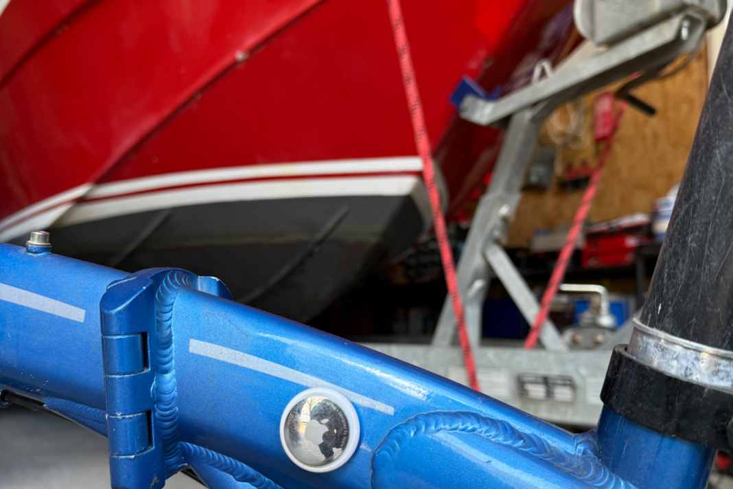 With mobile trackers, the crew can also keep an eye on the location of the on-board wheels.