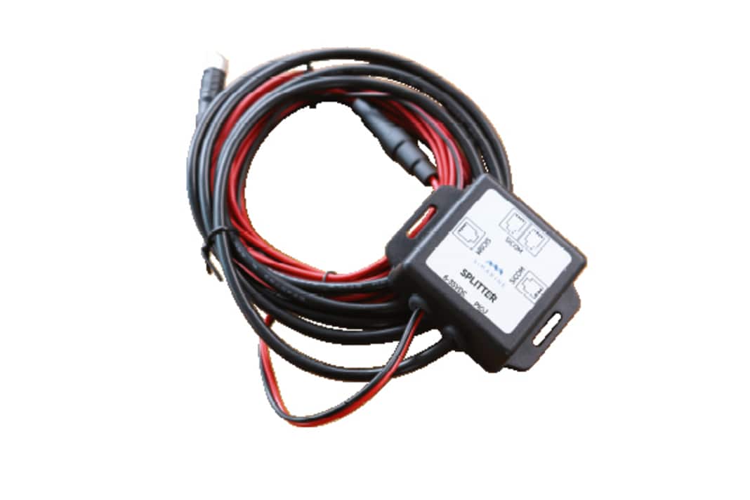 The splitter is connected to continuous positive and the negative distributor so that it logs all data even when the main switch is switched off