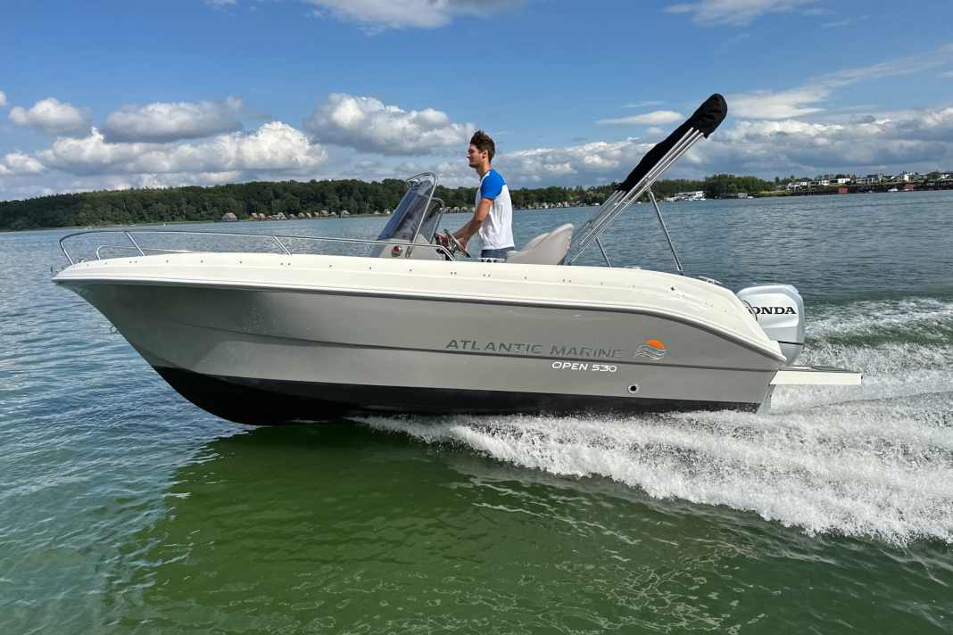 The maximum speed is over 35 knots