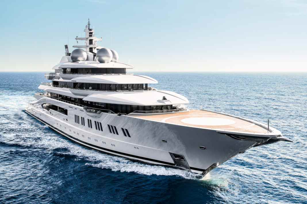 The owner of the six-deck boat ordered the five-tonne gallantry bird from Dutch artist Willem Lenssinck, and Lürssen welded the elegant stainless steel work of art onto the stern.