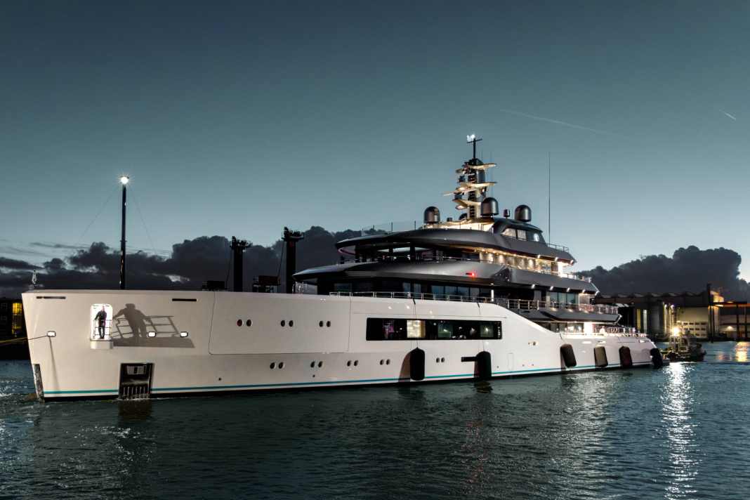 The first Amels 80, its efficient hull shape and modern drive technology enable quiet operation even on longer journeys.