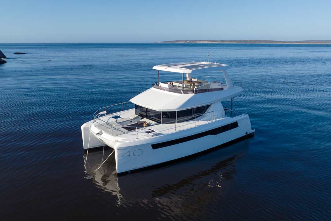 Die neue Leopard 40 Powercat hat nach Angaben des Herstellers die „größte Flybridge, die es je bei einem 40-Fuß-Schiff gab“