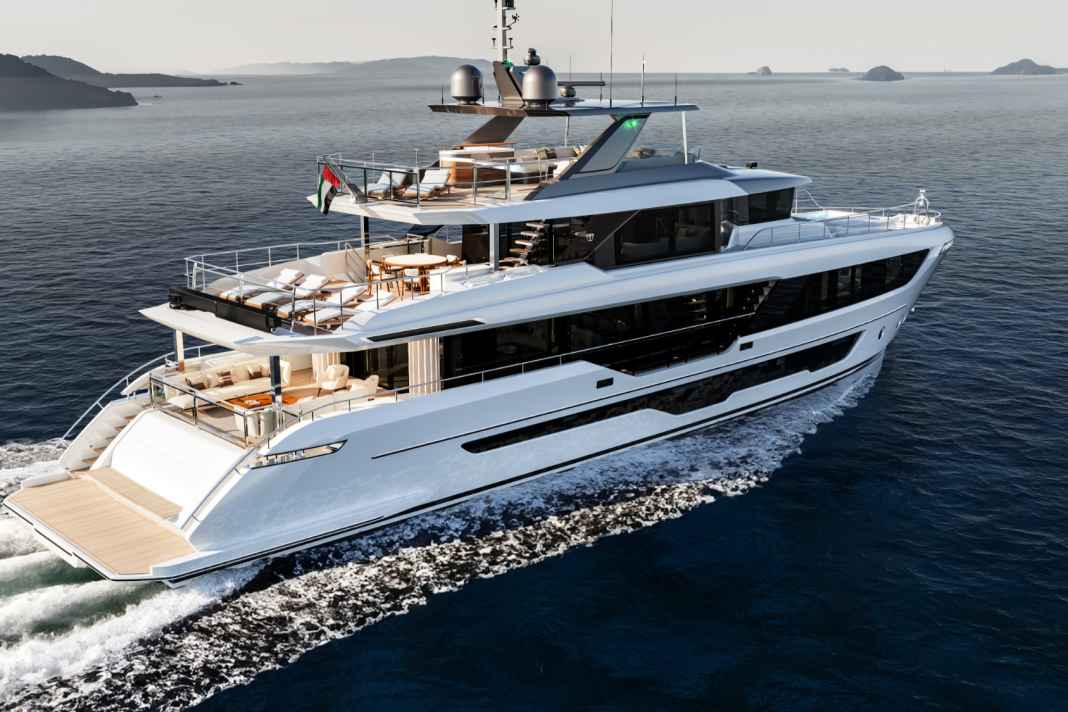 Ein erster Blick auf die 34 Meter lange Majesty 112 Terrace mit Flybridge. Ein Design von Phathom Studio.