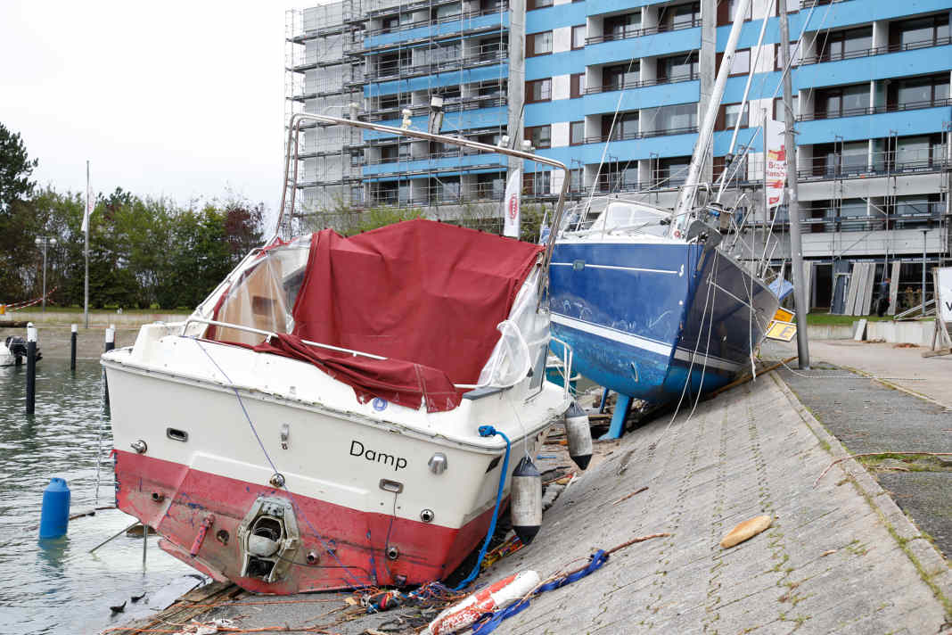 The flood and the storm destroyed a lot, here in Damp