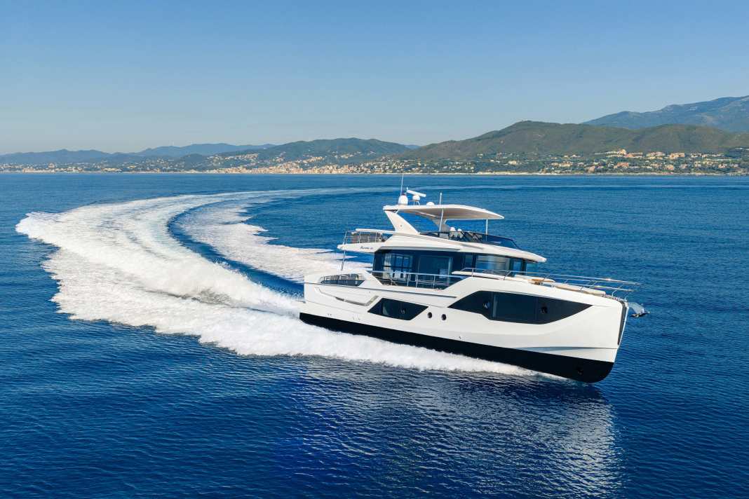 IPS ist Pflicht: Auch die Navetta 62 vertraut auf Volvo-Penta-Diesel und -Ruderprops, die den 45-Tonner auf bis zu 30 Knoten bringen.