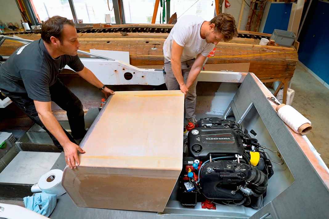 Sandwich construction makes it possible: the motor housing weighs less than ten kilos