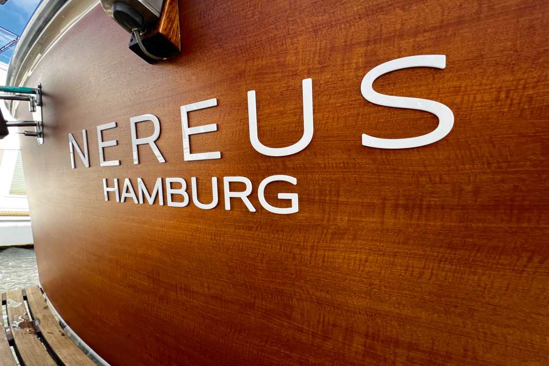 Die Schriftfarbe muss sich deutlich vom Untergrund unterscheiden