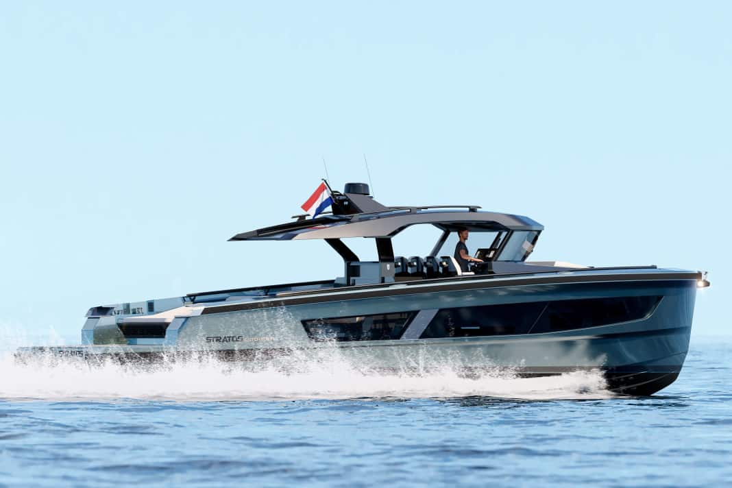 The maximum speed is around 36 knots