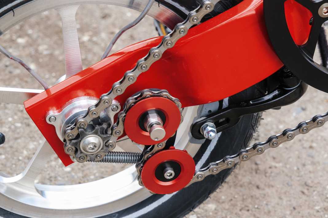 Switching: A gearstick can look this small and simple. The new Kwiggle we also tested may not have an electric drive, but it impressed us with its interesting details