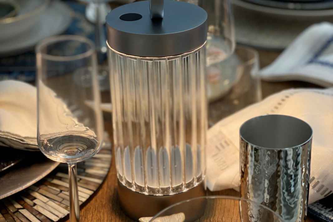 L'esclusiva luce LED THOA fa bella mostra di sé in qualsiasi pozzetto.