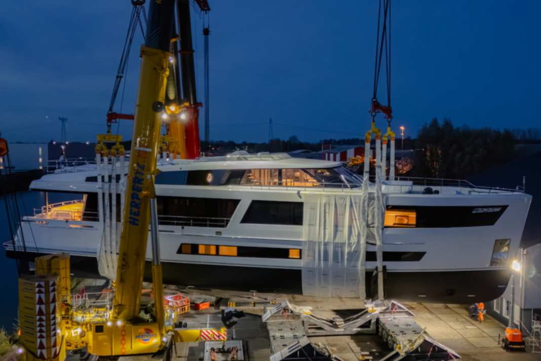 Die 35 Meter von Van der Valk schieben sich über die Kante.