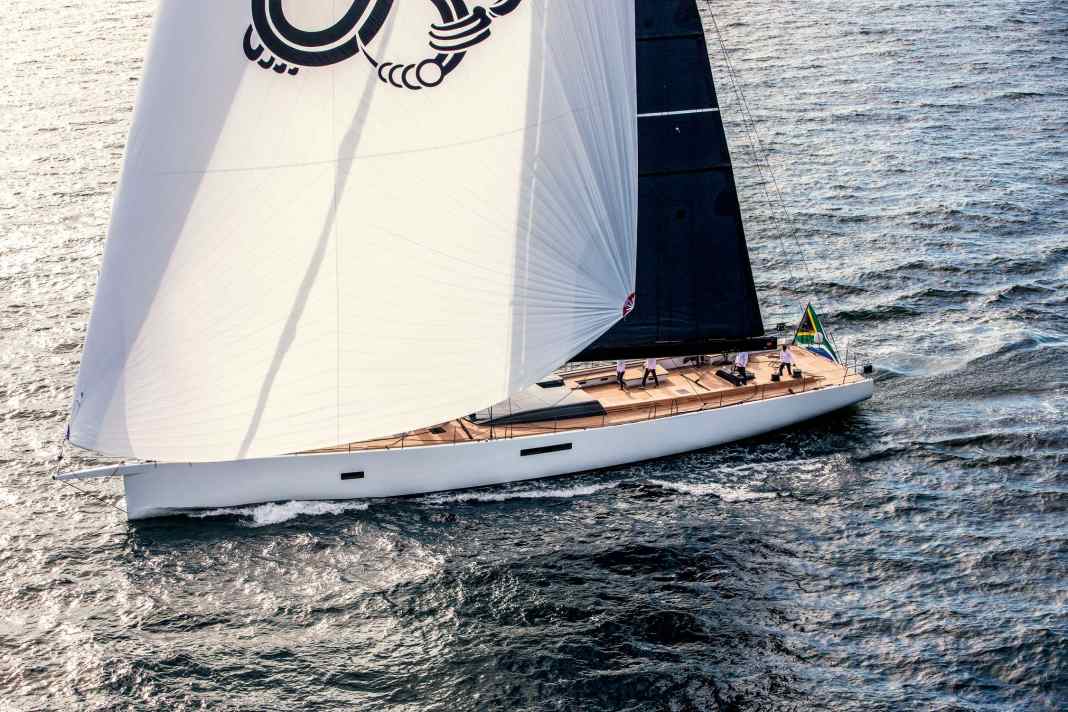 Ohne Dekorstreifen und mit nur zwei Fenstern kommt die "Taniwha" sehr elegant daher