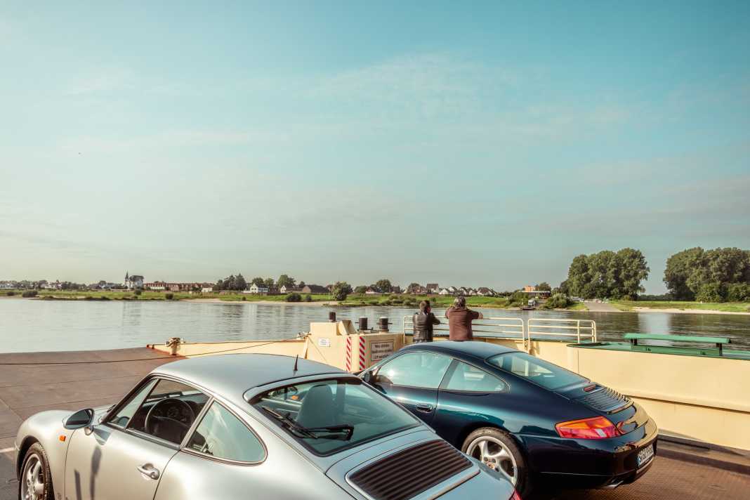 Alles im Fluss Viel mehr als drei Zahlen sind es nicht, die den 911 von 1993 mit seinem Nachfolger von 1997 verbinden.