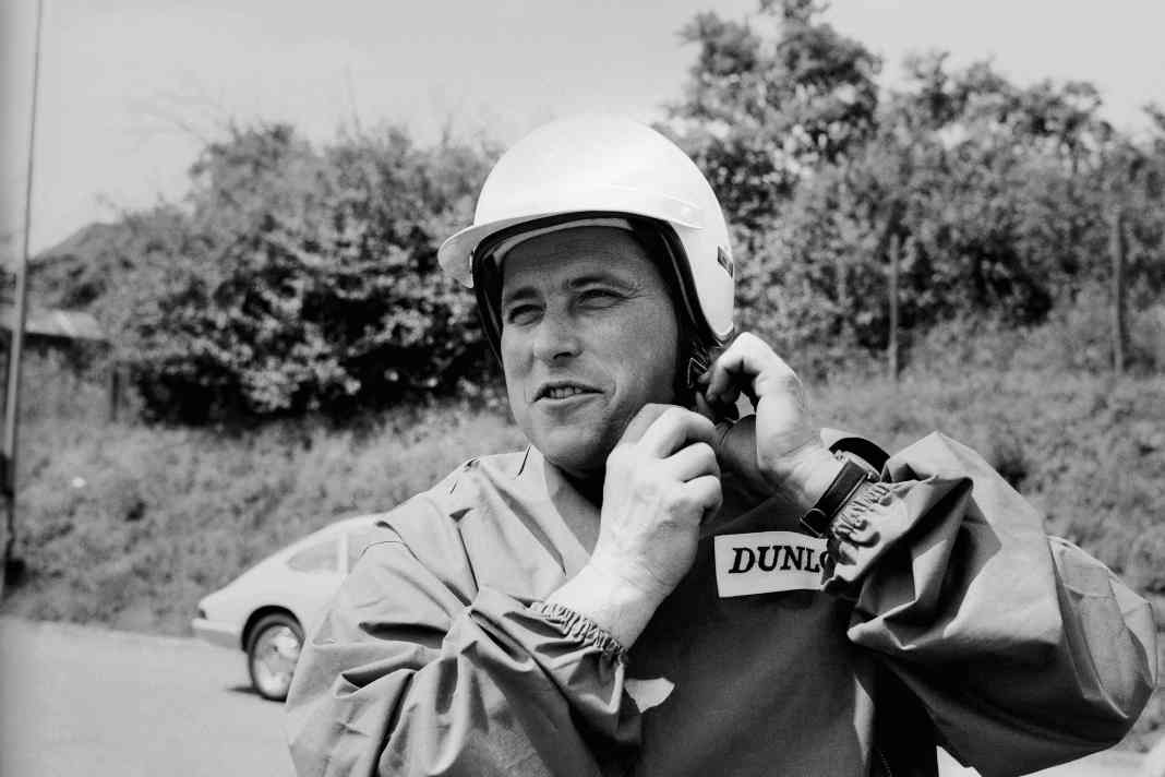 Lässige Pose: Herbert Linge war dafür bekannt, dass ihn so schnell nichts aus der Ruhe bringen kann