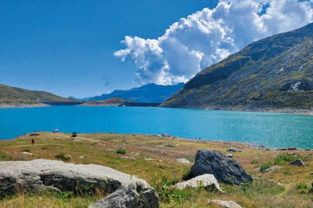 Spektakuläre Orte für eine Pause warten hinter nahezu jeder Kurve