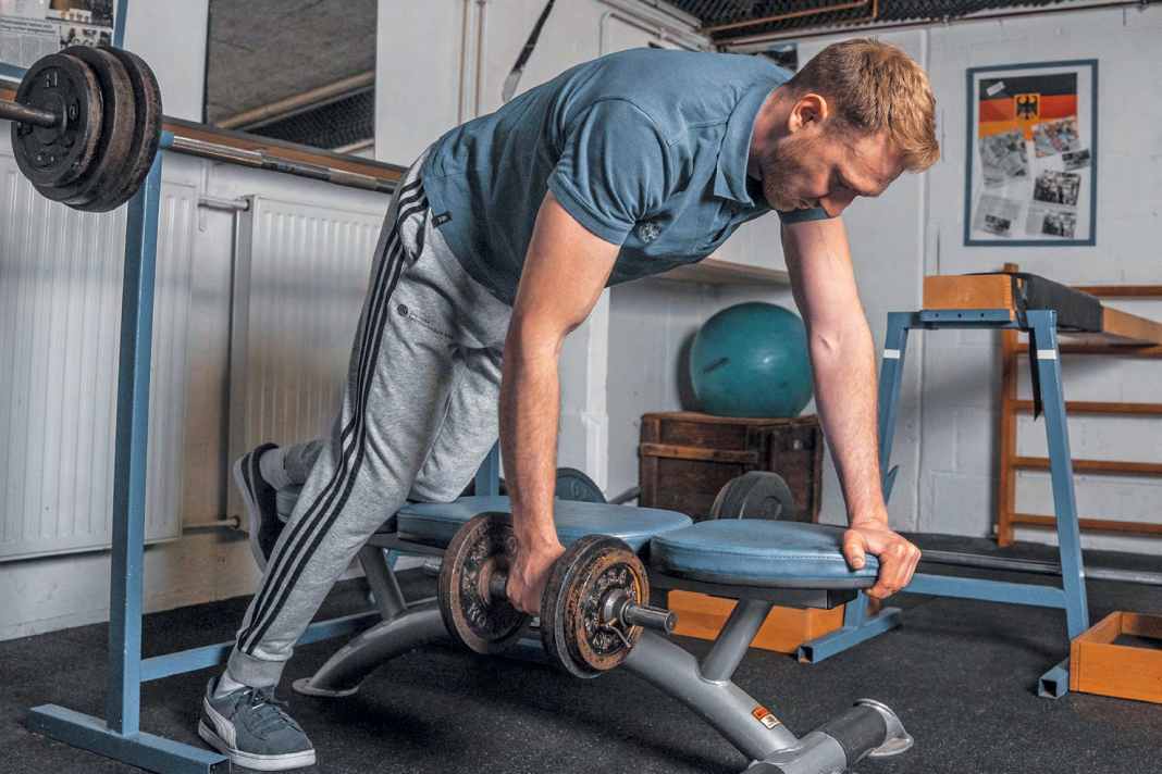 Dumbbell pull Dumbbell pull 1