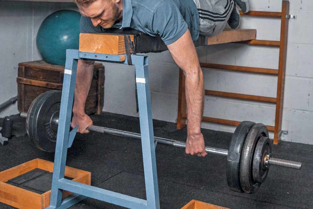 Barbell pull 1