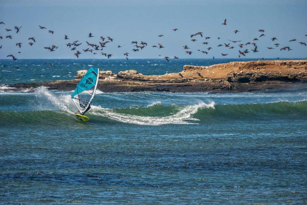 Take a breeze of adventure, plenty of hot desert wind and garnish it with fiery freeride and wave spots - the result is a spicy meal made for all hungry windsurfers.