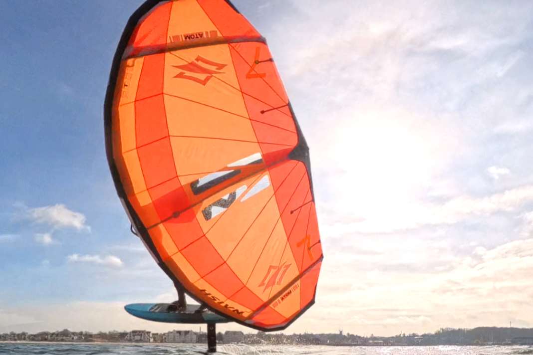 Wir konnten den Naish Atom Wing in der Größe 7,0qm testen