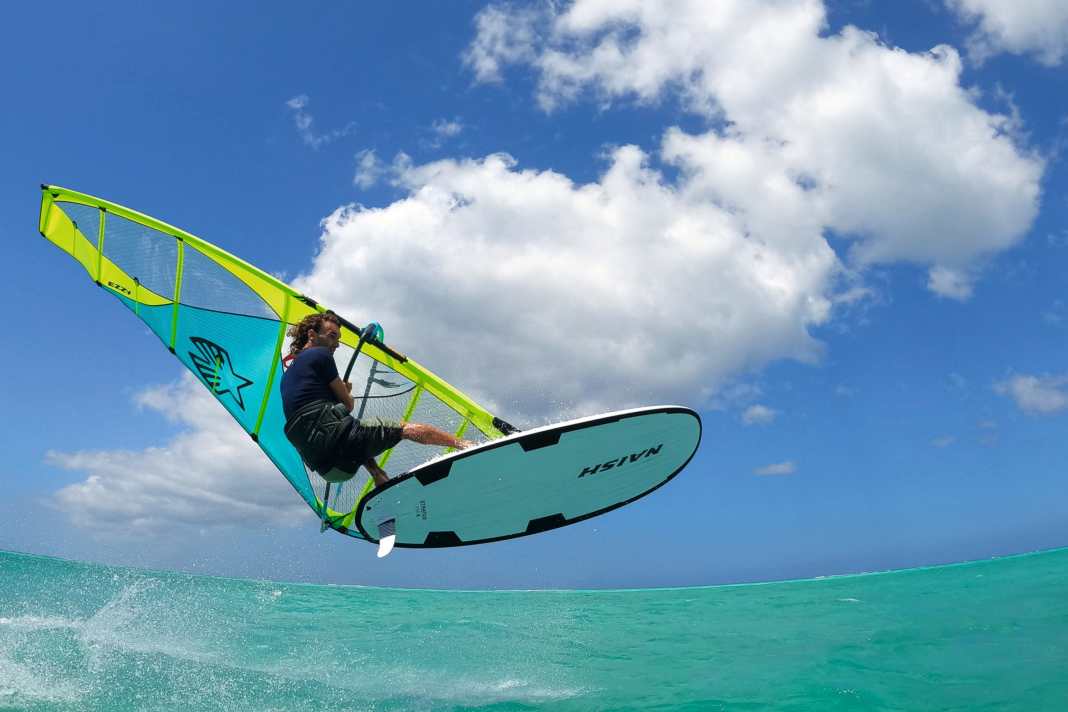 Naish Stratos 115 im surf-Test