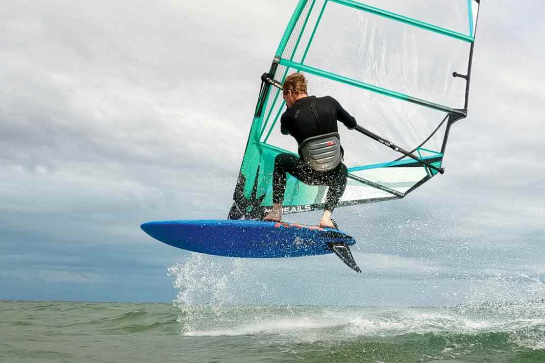 Eine Grasfinne  ist auf der Ostsee im Sommer alternativlos.