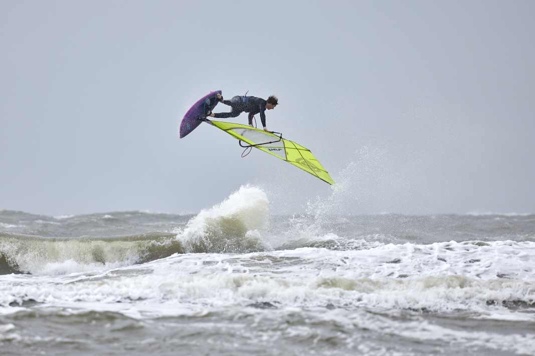 The JP-Australia Ultimate Wave tested by surf