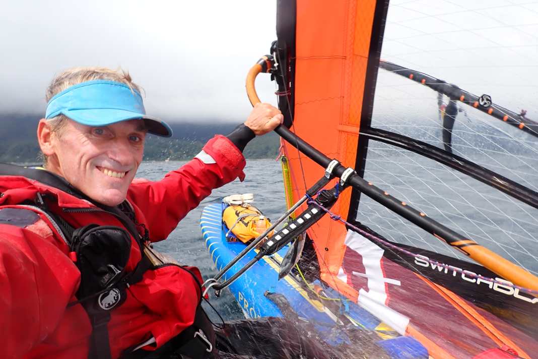Jono Dunnett umsurft aktuell die Nordinsel Japans