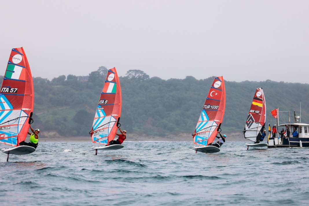 Emma Schleicher was in the grand final of the iQFOiL Junior World Championship Medal Races