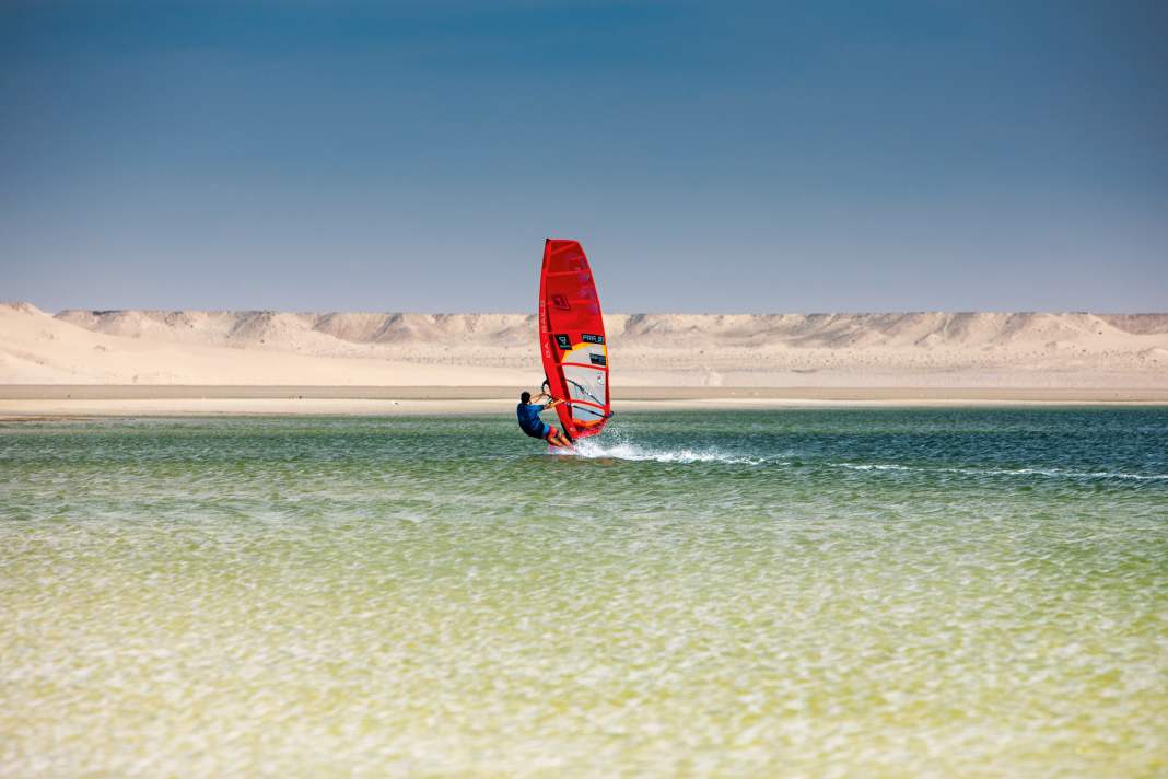 The Dakhla lagoon is a freeride paradise - and you don't have to share the water with an overwhelming number of kites everywhere.