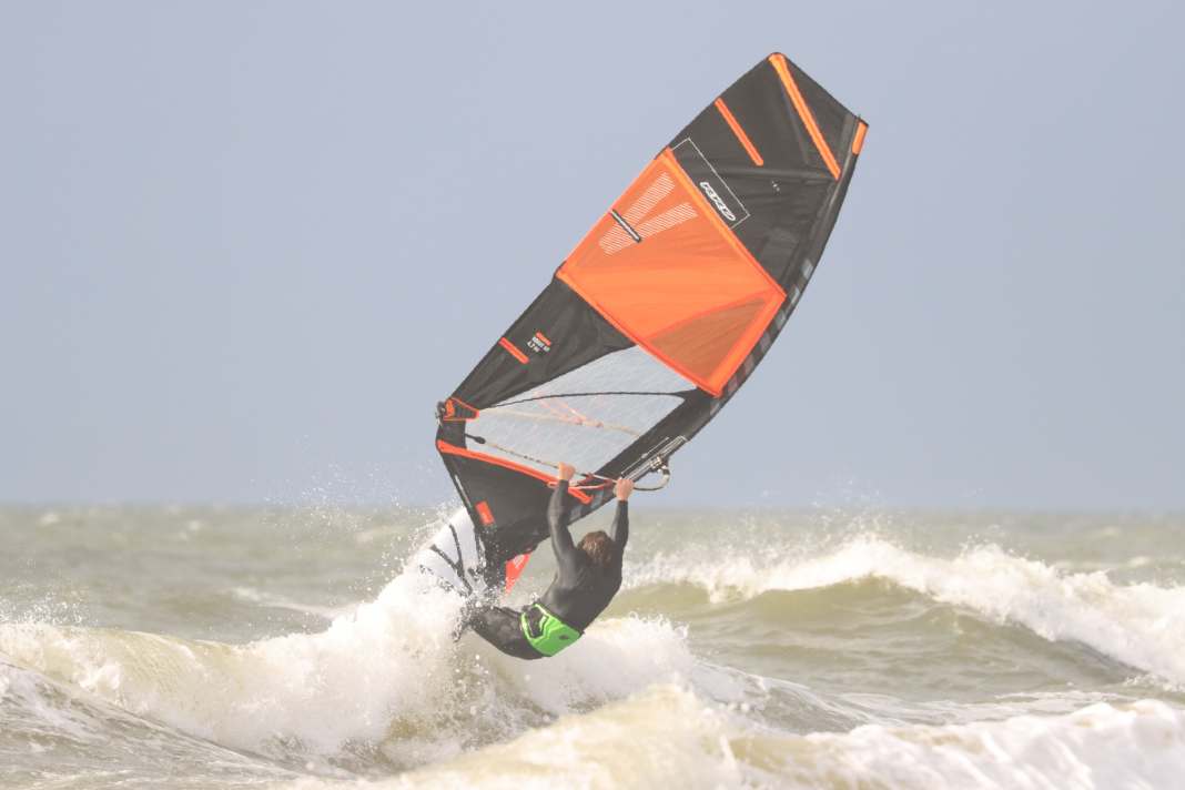 RRD Vogue HD 4.7 in the surf test