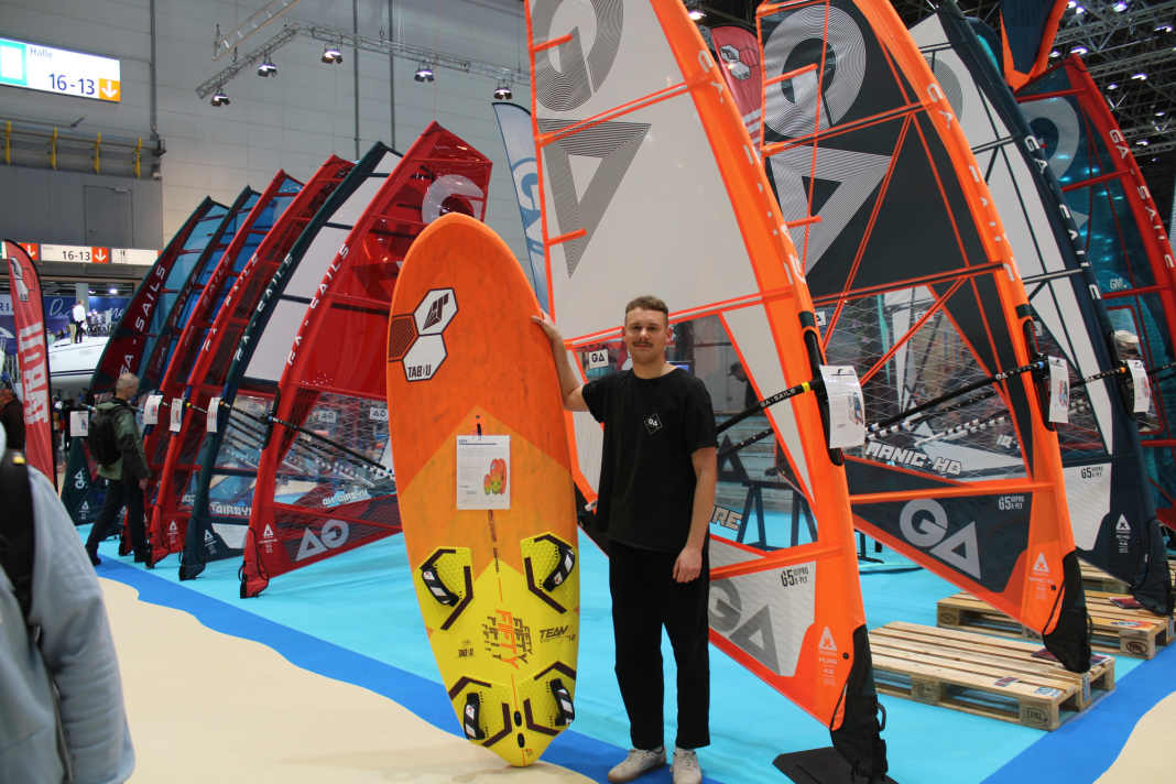 Konstantin Weier mit dem neuen Fifty 135 und dem überarbeiteten Pure
