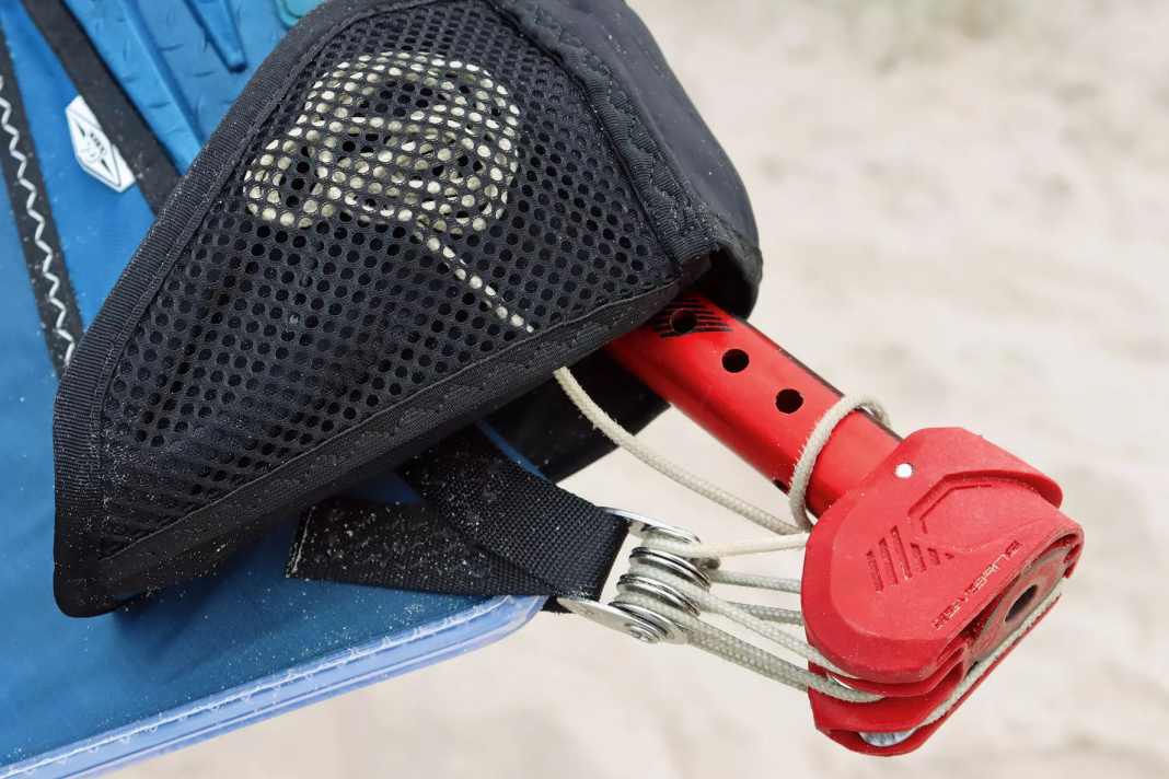 In addition to good reinforcements and integrated carbon fibres, the GA Sails Manic also offers an excellent protector.