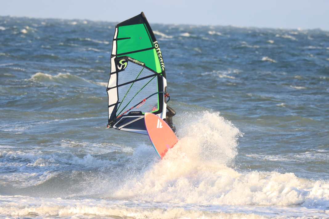 Loftsails Wavescape surf test