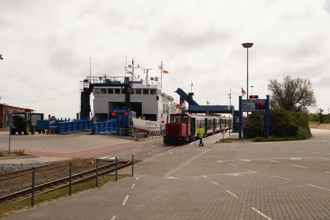 Am Fähranleger beginnt jeder Borkum-Trip