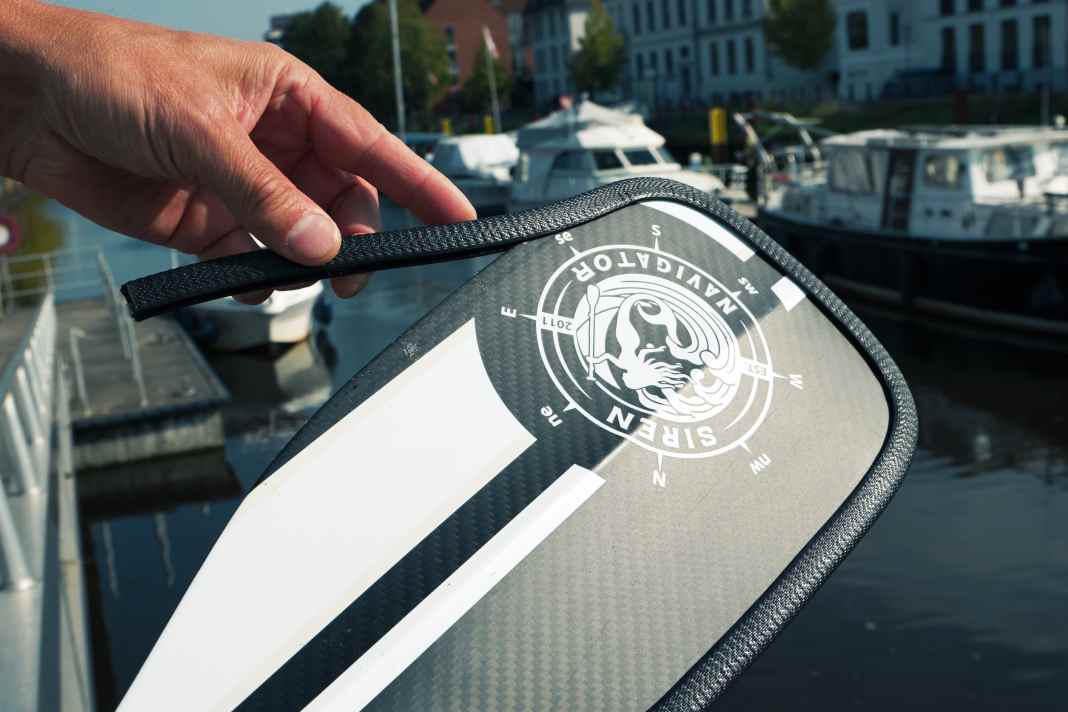The edge protection is easy to attach and remove.