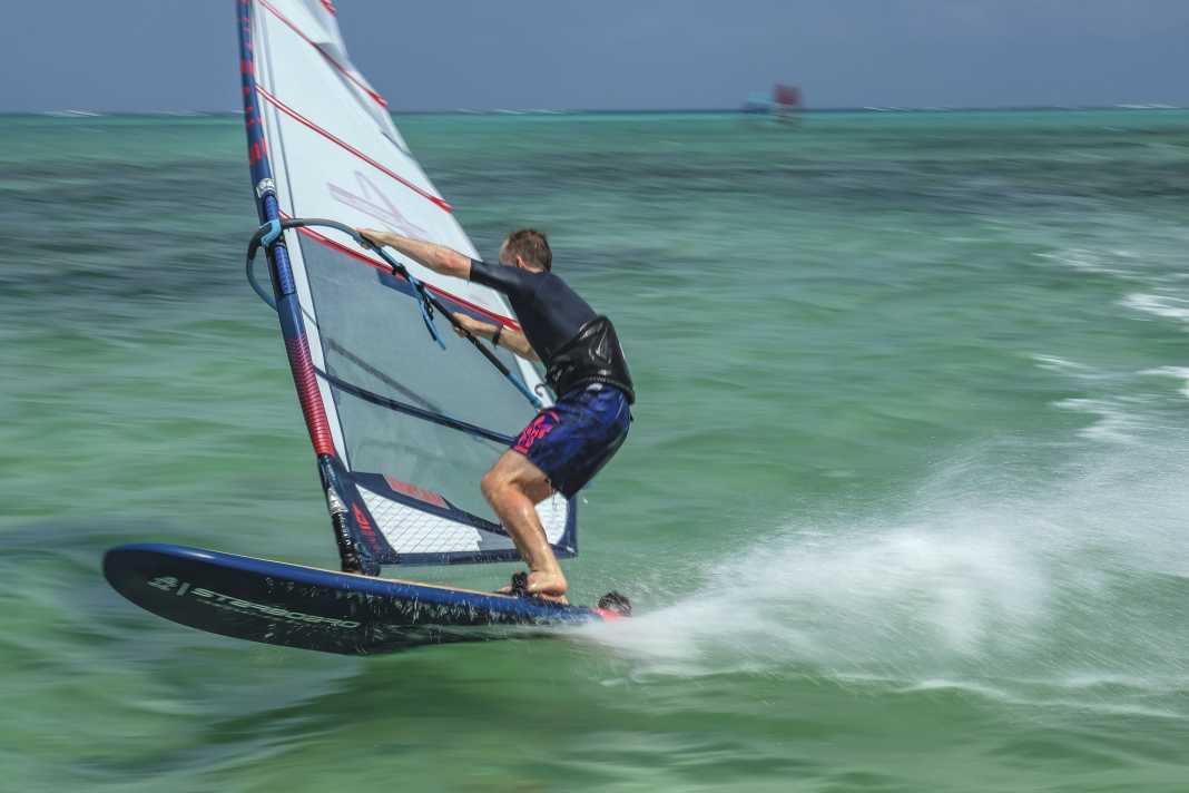 The Starboard Carve 119 Wood Sandwich in a surf test