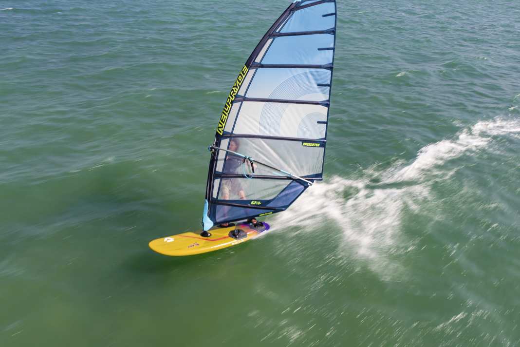 The Duotone Blast 117 SLS in a surf test