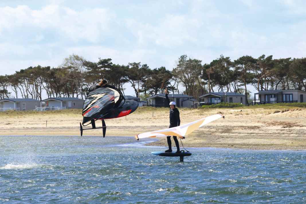 Two surf editors met up for the ultimate foil duel: wing vs. sail.