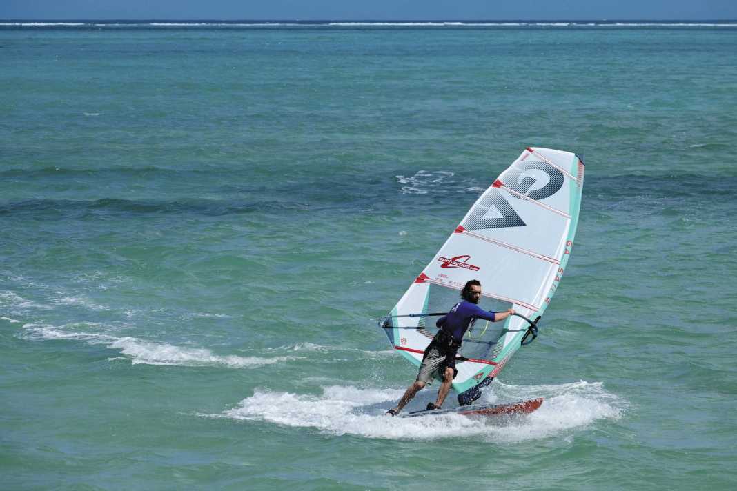 The GA-Sails Hybrid offers a lot of manoeuvring potential and surfs in a very balanced way.